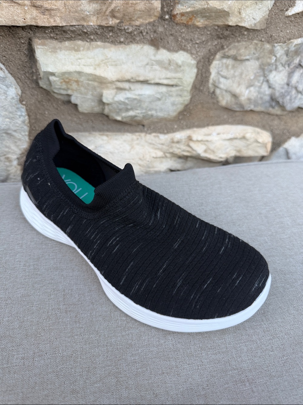 Sketchers YOU Walk black slip-on shoes size 6.5